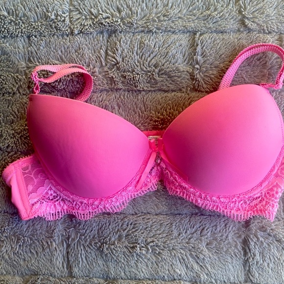 La Vie en Rose Pink Bra - Picture 1 of 6